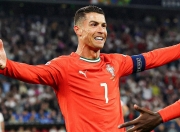 开云体育在线-葡萄牙足球运动员在国际比赛中成功晋级