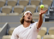 开云体育-法国网球队爆冷美国网球队，西西帕斯高光表现