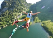 开云体育app-从葡萄牙争冠到欧冠舞台，巴斯托尼如何用唯一性征服世界