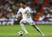 开云体育登录-巴格达的琴弦与哥本哈根的雪，当阿拉巴在战火与童话间奏响足球史诗