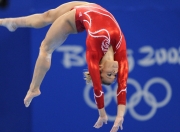 开云体育直播-铁血公牛稳如磐石，布克神迹刷新历史—当团队胜利与个人传奇交相辉映