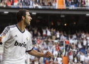 开云下载-赛道与球场，速度与意志的双重奏—F1揭幕战与步行者生死战启示录