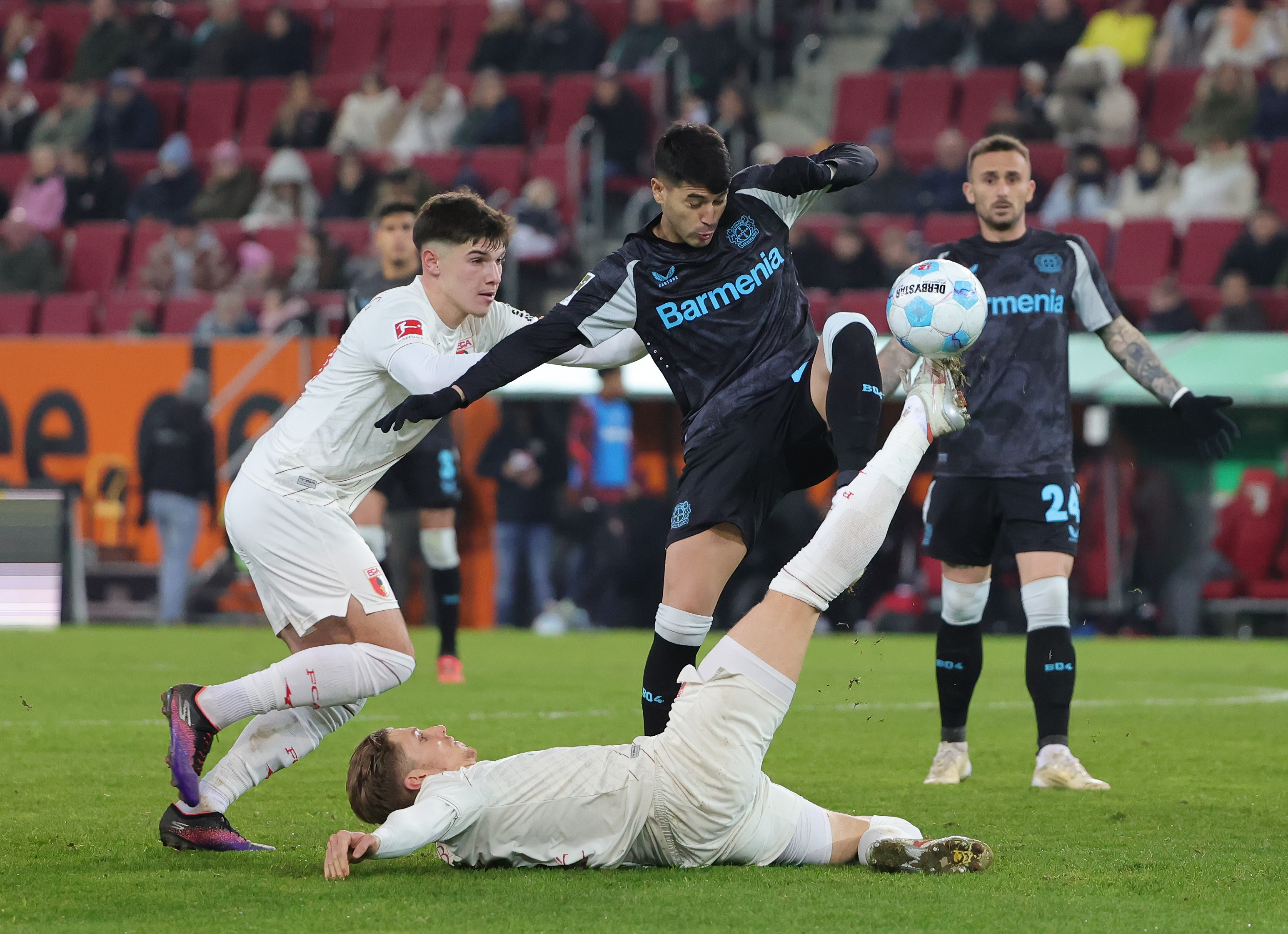 关于拉沃尔杯鏖战蒙特卡洛大师赛，蒂姆统治全场的信息