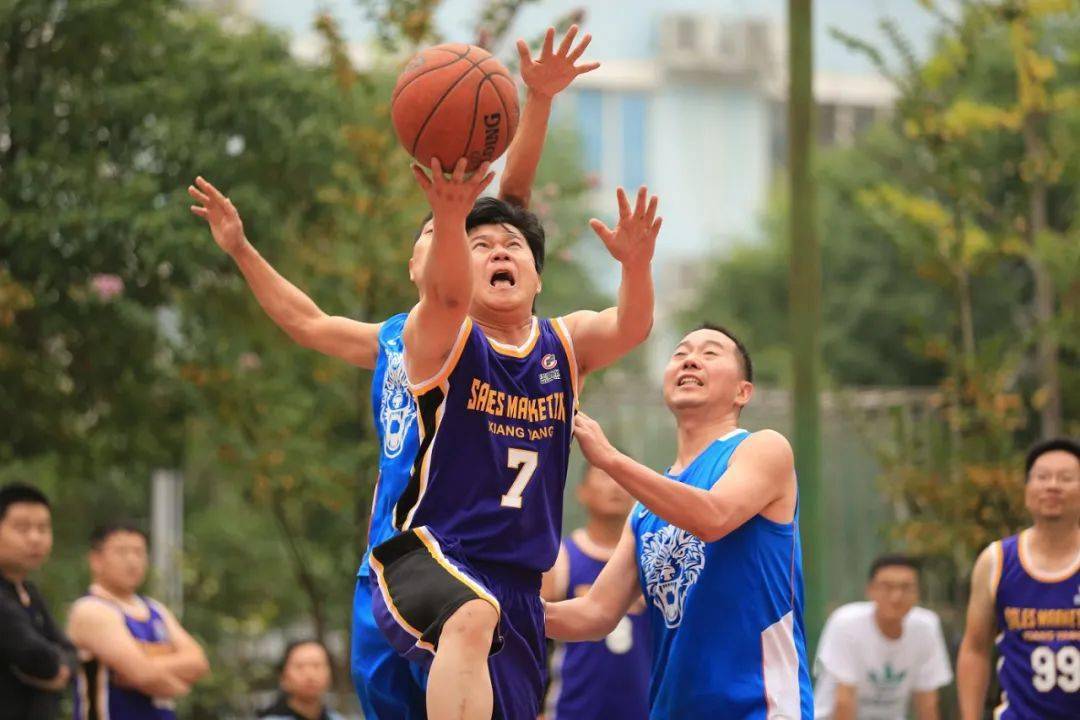 包含亚洲篮球冠军擂台拼搏，实力比拼演绎各自风采的词条