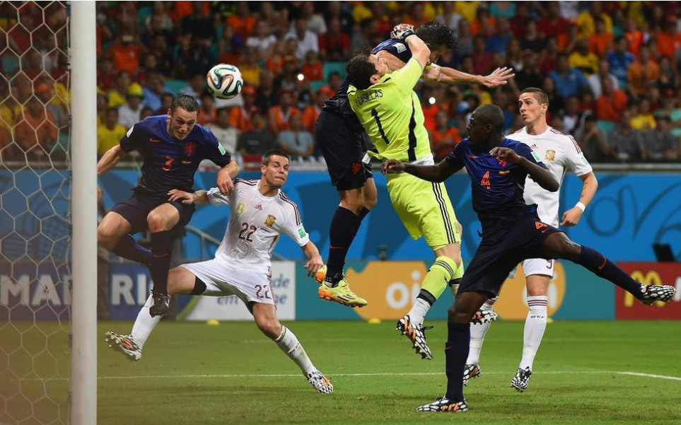 包含荷兰国家队客场取胜，积分追赶的词条