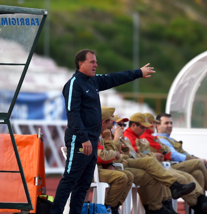 墨西哥女足队教练备战南美锦标赛