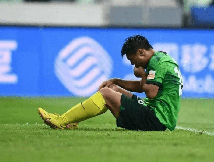 重庆队遭遇连败，教练组需加强战术调整