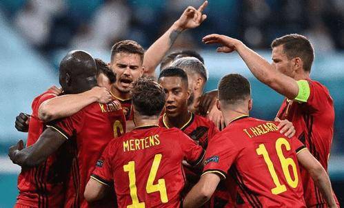 丹麦队与比利时队互不相让 丹麦队与比利时队互不相让