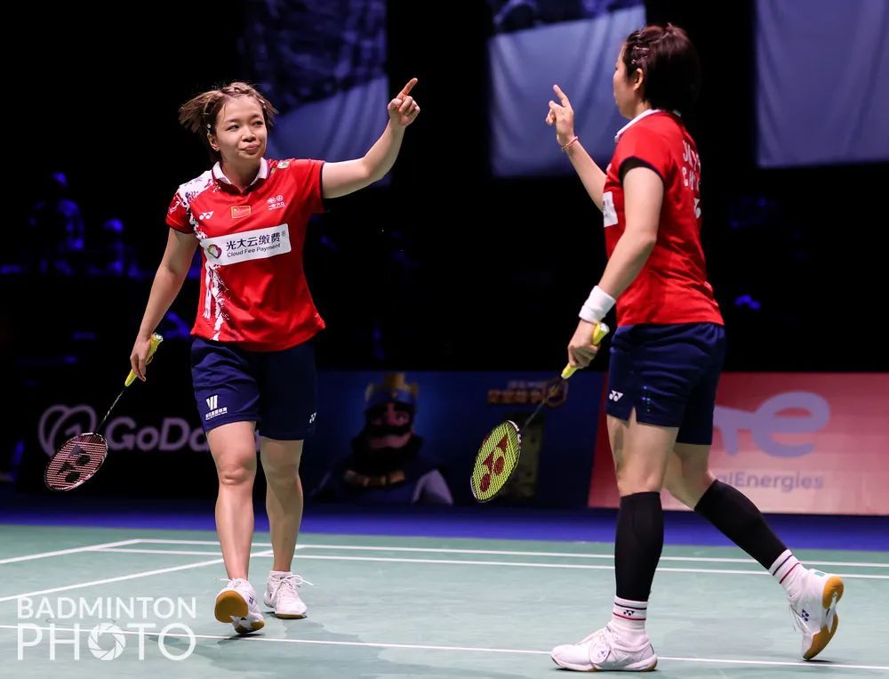 包含丹麦队逆转马来西亚队，黄鸭组合点燃赛场的词条