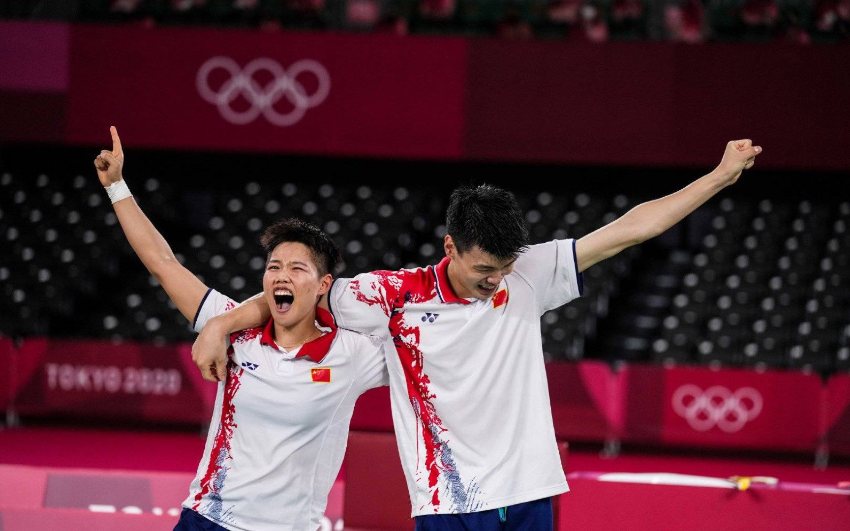 关于丹麦队力克泰国队，黄鸭组合刷新纪录的信息