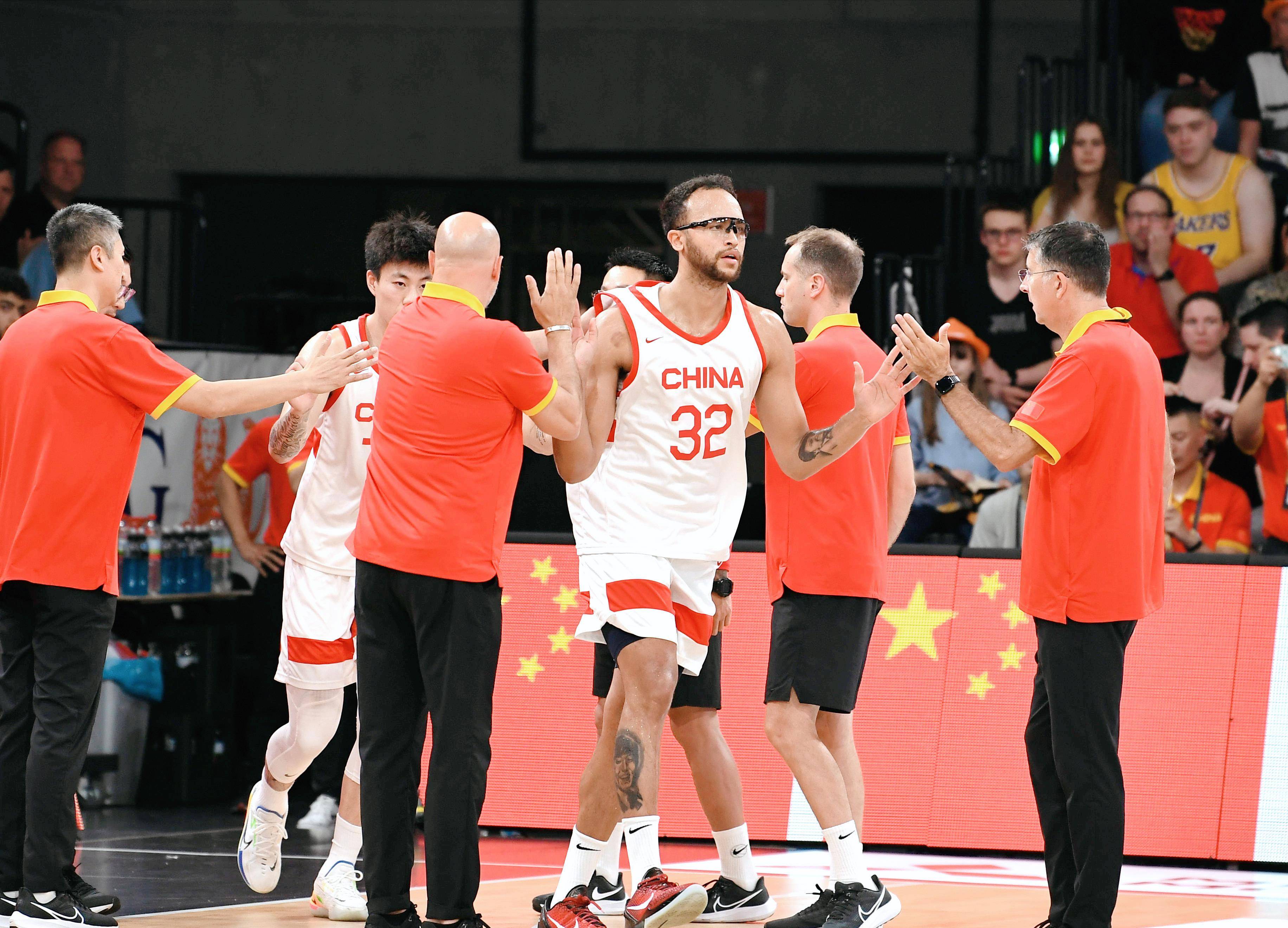 国王险胜福建队，周琦惊艳四座的简单介绍