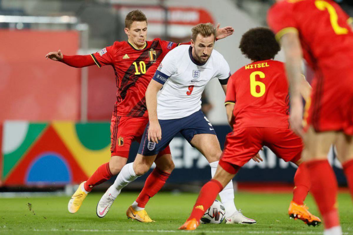 泰国羽毛球队轻取英格兰羽毛球队,戴资颖制霸全场的简单介绍 泰国羽毛球队轻取英格兰羽毛球队,戴资颖制霸全场的简单介绍