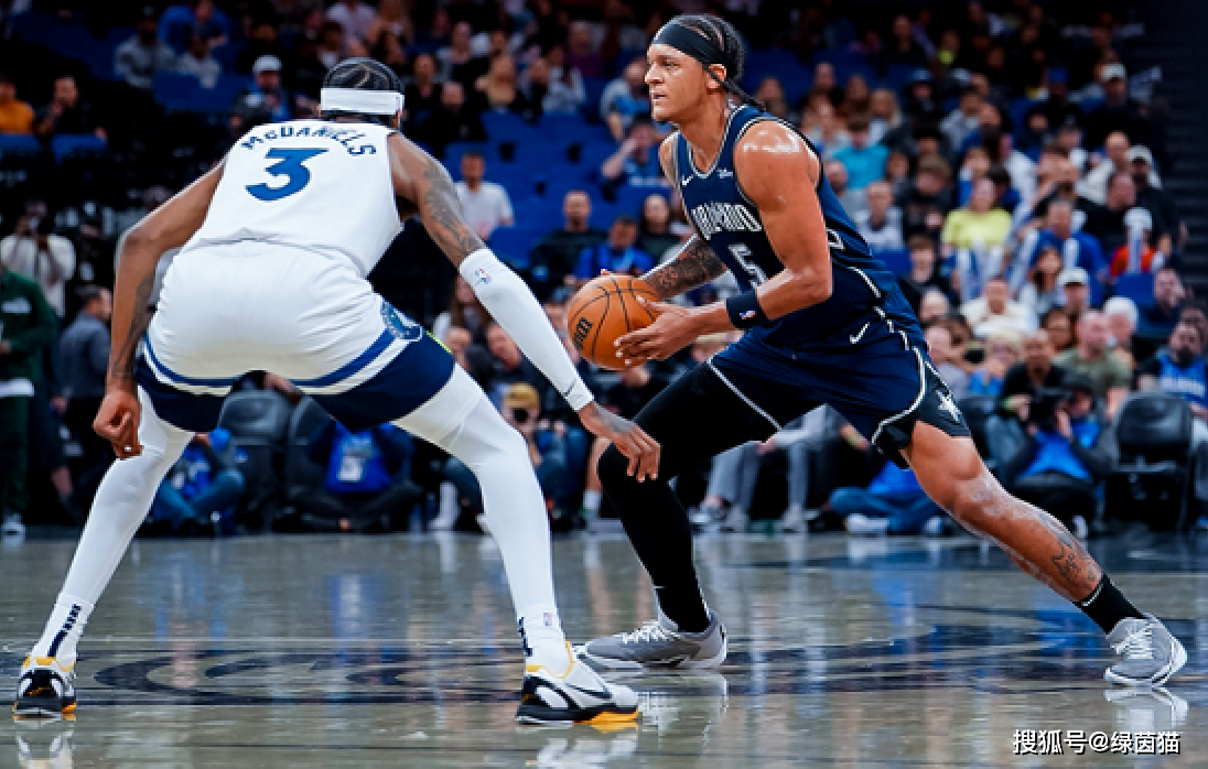 包含篮网B队完胜魔术，凯尔·库兹马高光表现的词条