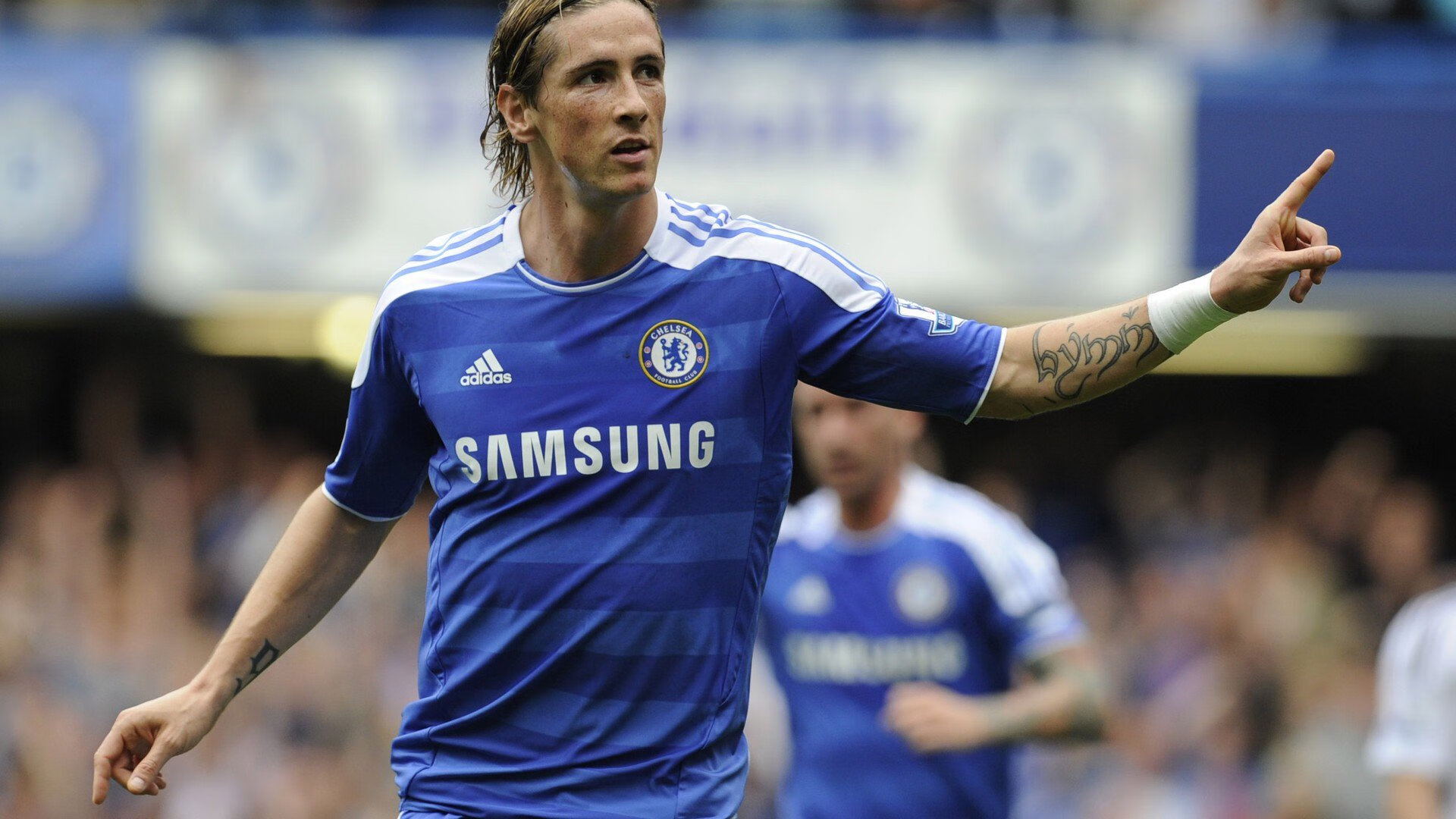 安哥拉强势拿下巴黎,卢卡库在年度焦点之战接管比赛